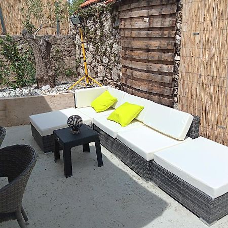 Nika Villa Bilice Luaran gambar