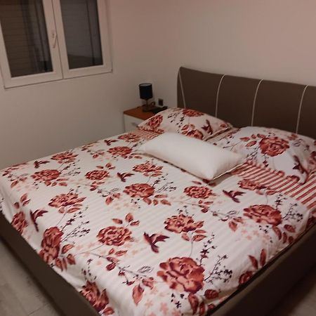 Nika Villa Bilice Luaran gambar