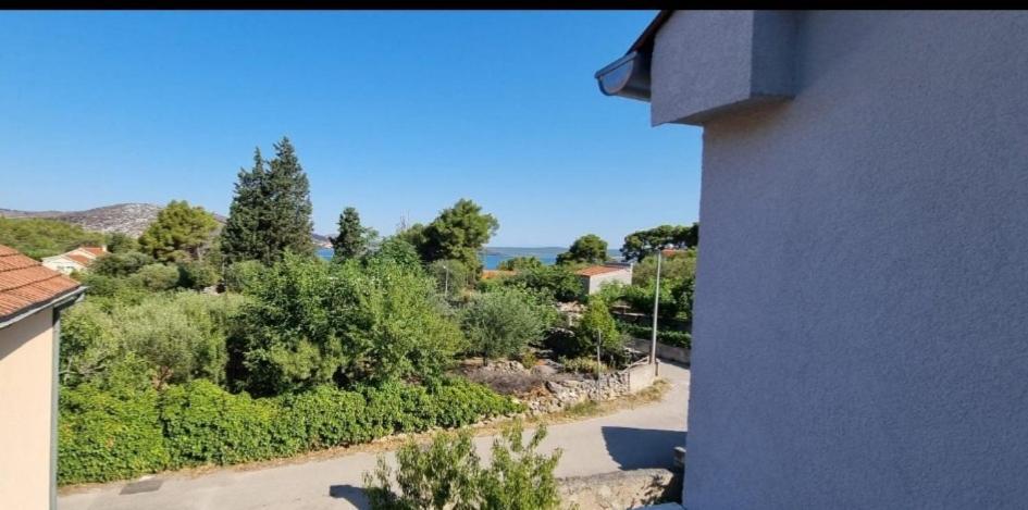 Nika Villa Bilice Luaran gambar