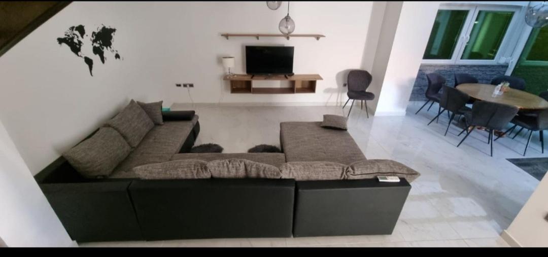 Nika Villa Bilice Luaran gambar