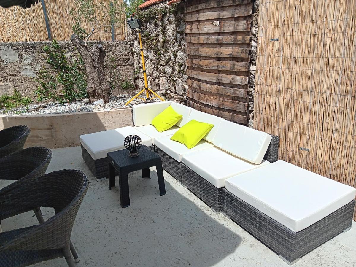Nika Villa Bilice Luaran gambar